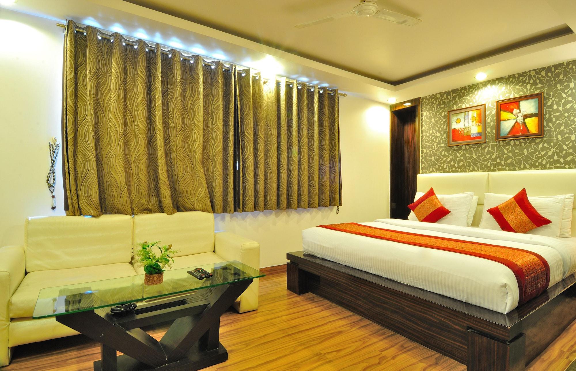 Hotel Elegance New Delhi Bagian luar foto