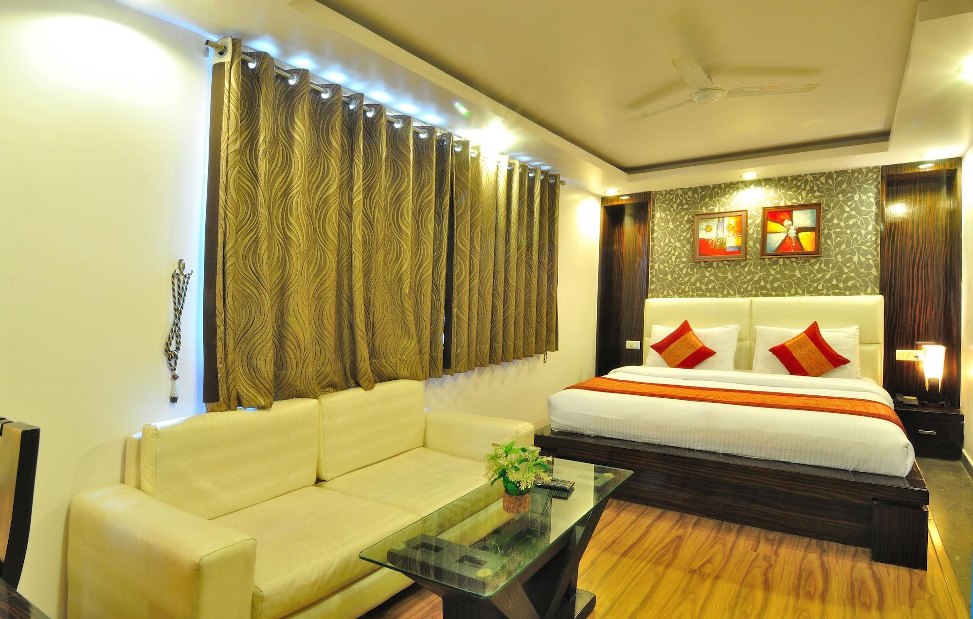 Hotel Elegance New Delhi Bagian luar foto